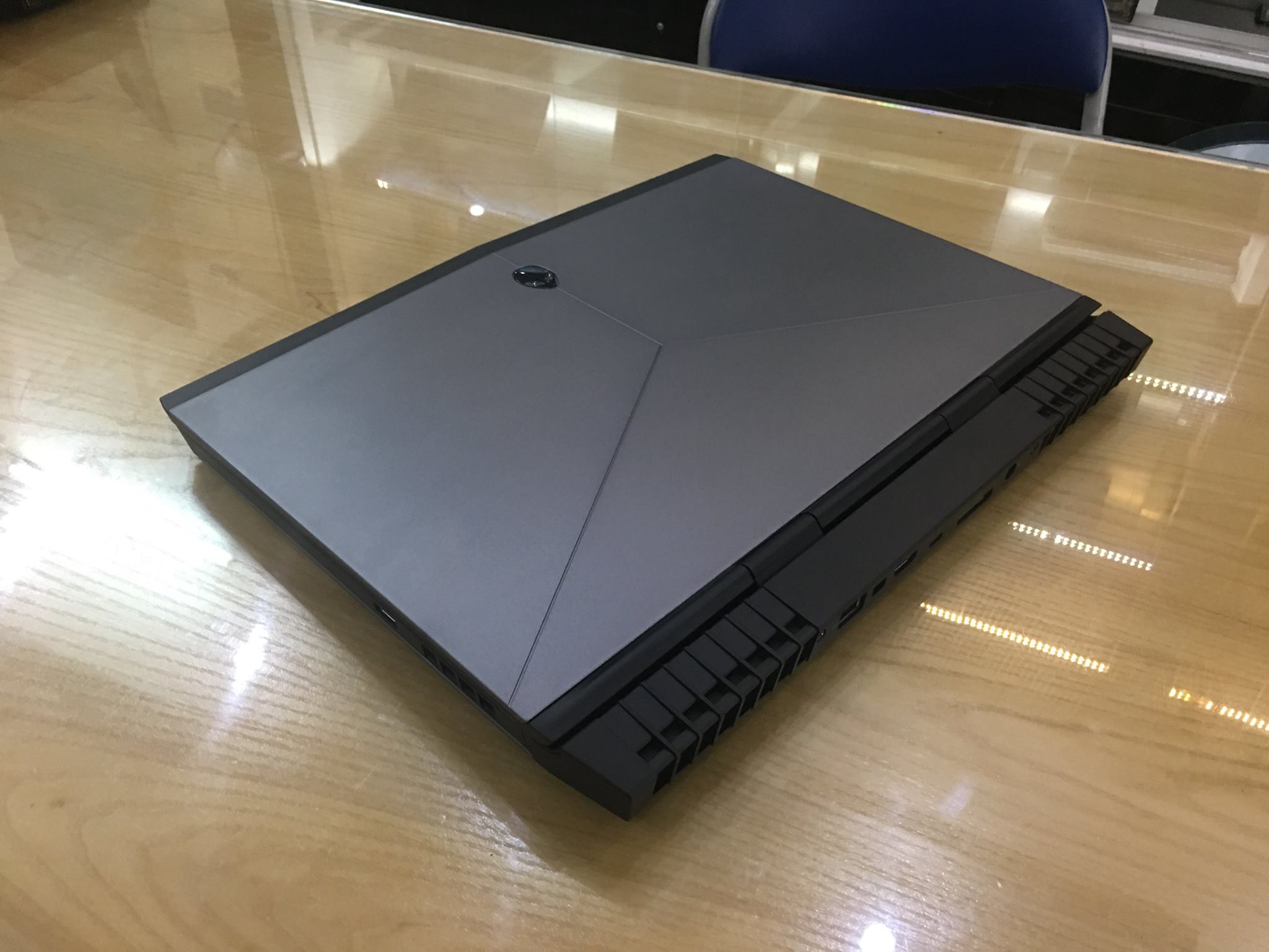 Laptop Dell ALIENWARE 17 R4-9.jpg